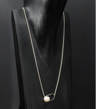 Minimalist Geometric Oval White Pearl Sterling Silver Necklace