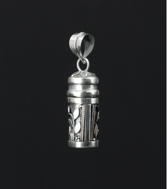 Bali Leaf Heritage Silver Prayer Box Pendant