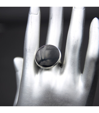Timeless Statement Ring | Sterling Silver 925 with Deep Black Shell Inlay