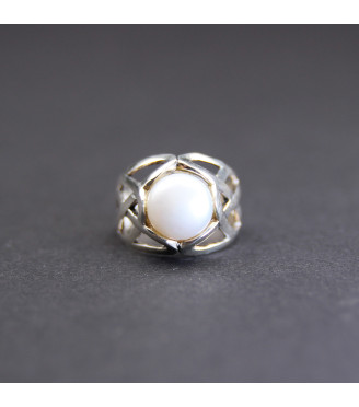 Ring “Pure Harmony” | Sterling Silver 925 with Luminous Natural Pearl