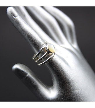 Modern Triple Band Ring | Sterling Silver 925 with Delicate Mother of Pearl