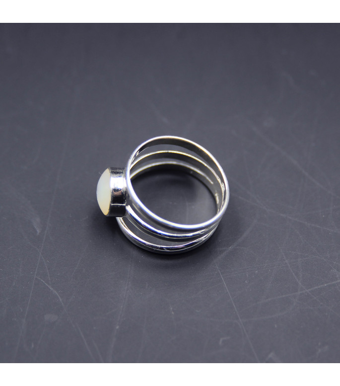 Moderner Dreifach-Ring | 925er Silber mit Zartem Perlmutt Moderner Dreifach-Ring | 925er Silber mit Zartem Perlmutt