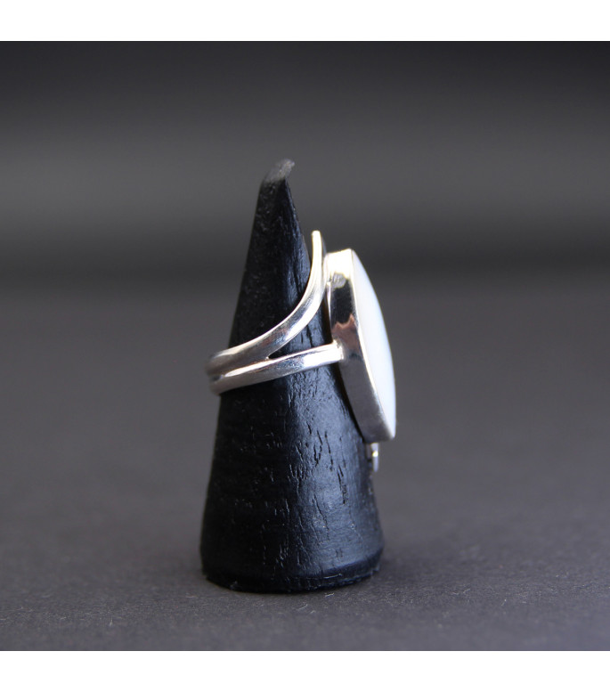 Ring “Ocean Moon” | Sterling Silver 925 with Iridescent Mother of Pearl