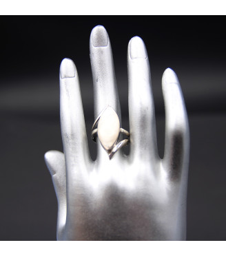 Ring “Ocean Moon” | Sterling Silver 925 with Iridescent Mother of Pearl