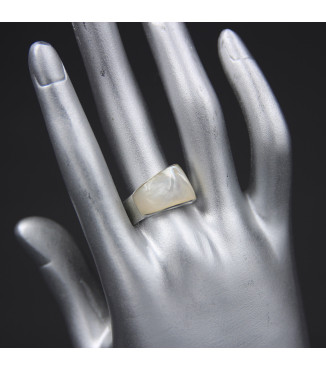 Elegant Statement Ring | 925 Sterling Silver with Radiant Mother of Pearl