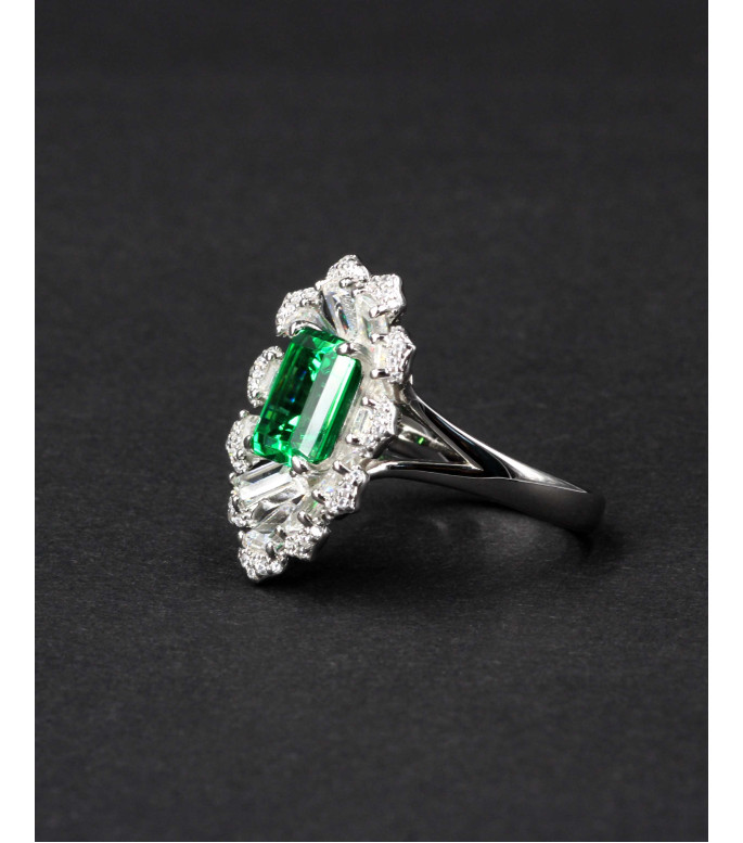 Luxuriöses Grünes Smaragd-Cut CZ Cluster Statement Ring 925