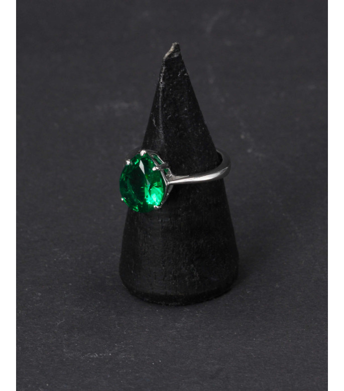Emerald Whisper Ring ✨ Emerald Whisper Ring ✨