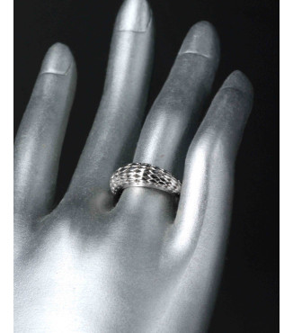 Textured Scale Pattern Sterling Silver Ring 925